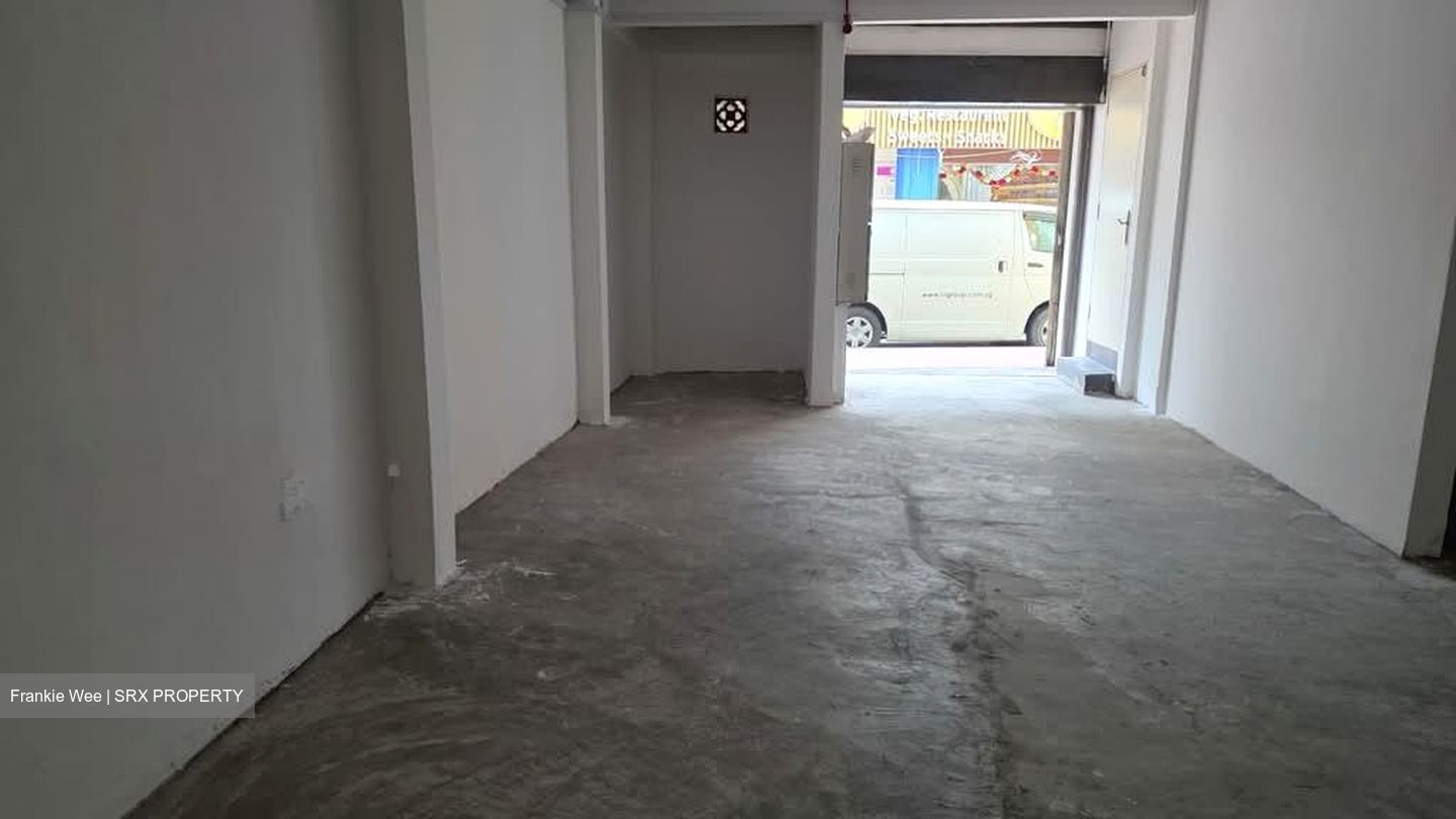 Upper Dickson Road (D8), Retail #562063401